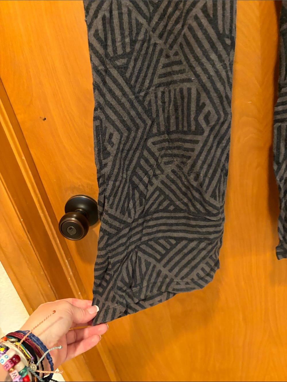 Hurley Black & Charcoal Geometric Wide Leg Pants - Picture 4 of 7